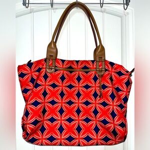 STELLA & DOT "How Does She Do It" Purse in Red and Blue Medallion- Beautiful!